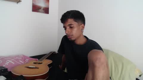 khevinlopezonig online show from December 2024 09:00:02 PM