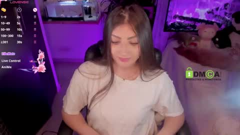 Snapshot of khionebesset chatting on January 2025 12:02:02 PM Khi. online show from January 2025 12:02:02 PM