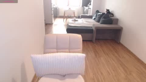 Khloe online show from January 2025 01:04:01 PM