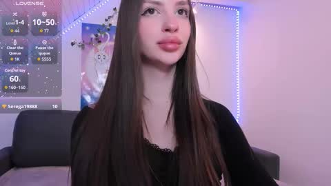 Snapshot of khloeforever chatting on October 2025 10:14:02 PM khloe online show from October 2025 10:14:02 PM