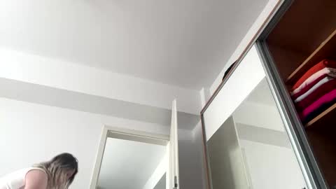 khloekross online show from February 2026 09:54:01 AM