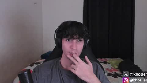 khozler_ online show from October 2025 11:37:01 PM