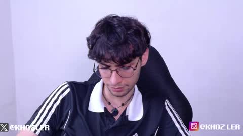 khozler_ online show from February 2026 04:30:02 AM