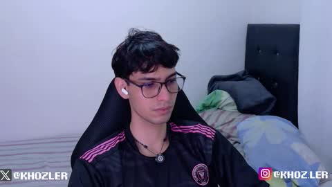 khozler_ online show from March 2026 12:28:02 AM