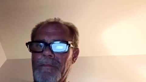 khrisdm48 online show from March 2026 06:04:02 AM