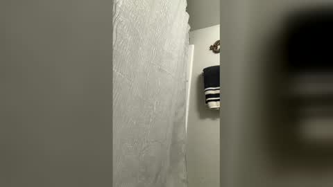 kiannaluv online show from January 2026 12:31:02 PM