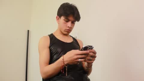 Snapshot of kianryu chatting on October 2025 02:38:01 PM Adrian Chlloe online show from October 2025 02:38:01 PM