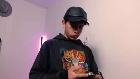 Snapshot of kianryu chatting on November 2025 01:33:02 PM Adrian Chlloe online show from November 2025 01:33:02 PM