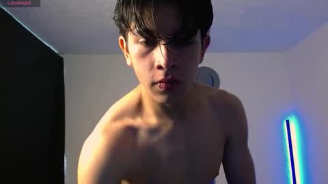 Snapshot of kianryu chatting on November 2025 04:47:01 PM Adrian Chlloe online show from November 2025 04:47:01 PM