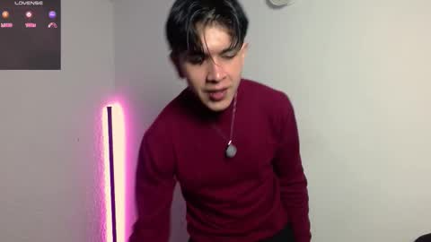 Snapshot of kianryu chatting on November 2025 03:25:02 PM Adrian Chlloe online show from November 2025 03:25:02 PM