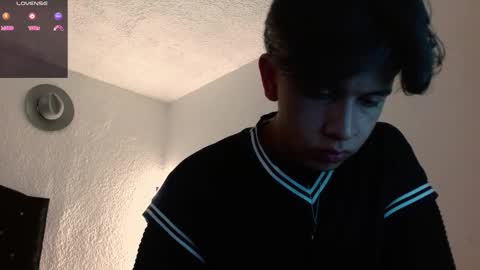 Snapshot of kianryu chatting on December 2025 02:49:01 AM Adrian Chlloe online show from December 2025 02:49:01 AM