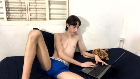 Snapshot of kiantwink chatting on December 2024 07:22:01 PM kiantwink online show from December 2024 07:22:01 PM