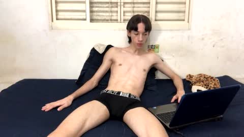 Snapshot of kiantwink chatting on December 2024 08:49:02 PM kiantwink online show from December 2024 08:49:02 PM