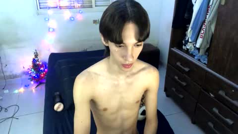 Snapshot of kiantwink chatting on December 2024 08:04:01 PM kiantwink online show from December 2024 08:04:01 PM