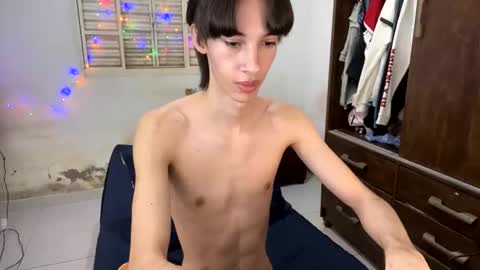 Snapshot of kiantwink chatting on January 2025 09:04:02 PM kiantwink online show from January 2025 09:04:02 PM