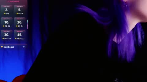 Kira online show from November 2025 09:19:02 PM