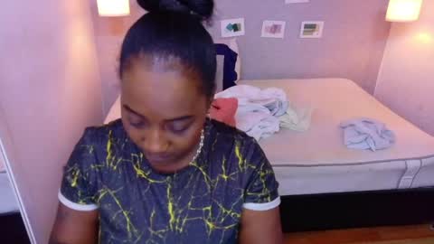 Snapshot of kiara_evanss chatting on April 2026 01:23:02 AM Kiara online show from April 2026 01:23:02 AM