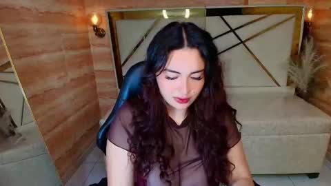 Snapshot of kiara_moon_r chatting on July 2026 03:12:01 AM Kiara online show from July 2026 03:12:01 AM