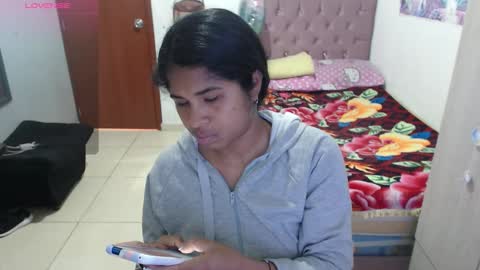 Kiara online show from December 2025 04:34:01 PM