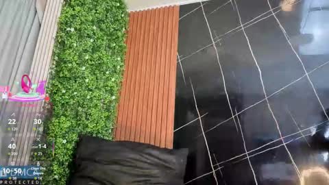 Snapshot of kiara_zahiri_ chatting on November 2025 11:00:01 AM Kiara Zahiri online show from November 2025 11:00:01 AM