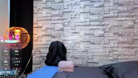 Snapshot of kiara_zahiri_ chatting on November 2025 11:44:01 AM Kiara Zahiri online show from November 2025 11:44:01 AM