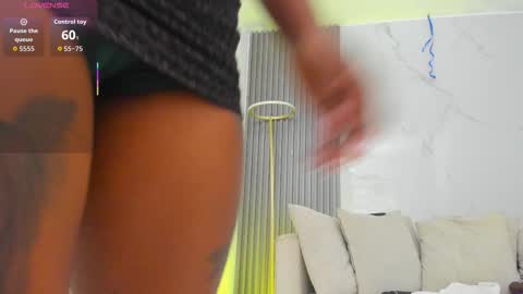 Snapshot of kiaratentation chatting on November 2025 07:51:02 PM kiaratentation online show from November 2025 07:51:02 PM