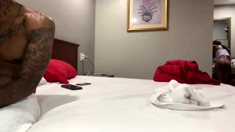 HunneysPlayRoom online show from November 2025 08:41:02 PM