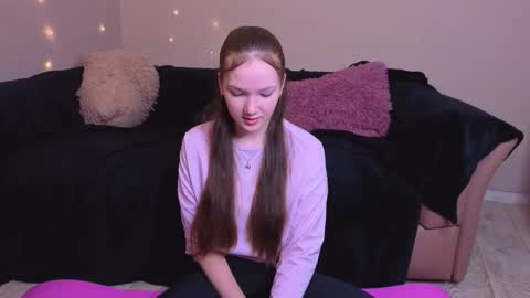 Snapshot of kierakiller chatting on December 2025 07:27:02 AM Melvi online show from December 2025 07:27:02 AM