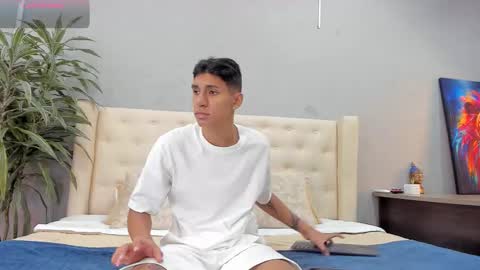 Kieran Derek online show from October 2025 05:05:01 AM