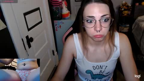 Kiersten online show from December 2025 04:11:01 PM