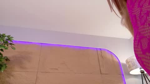 KIM COOPER online show from April 2026 10:16:02 AM