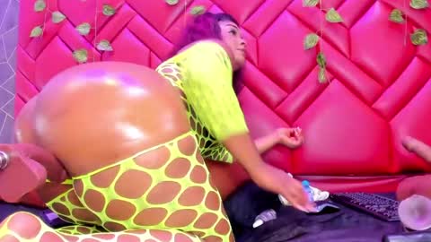 kiimlogan online show from April 2026 01:30:01 AM