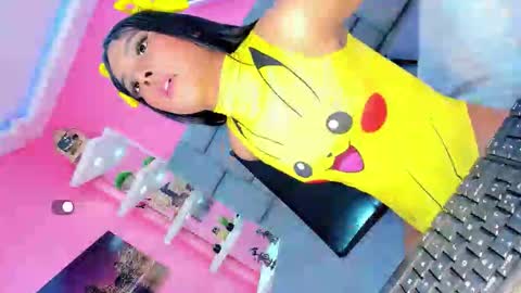 kiishanny online show from November 2025 08:51:01 PM