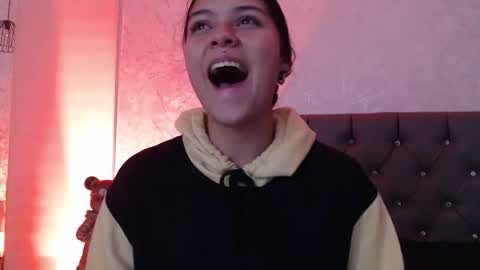 kIKI online show from February 2026 03:56:01 AM