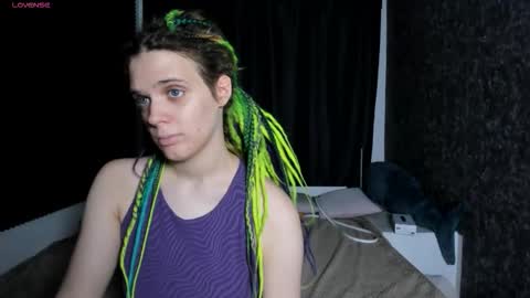 Snapshot of kiki_krash chatting on November 2025 10:48:01 AM Kiki online show from November 2025 10:48:01 AM