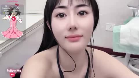 Snapshot of kiki_loveu chatting on December 2024 03:17:02 PM kiki_loveu online show from December 2024 03:17:02 PM
