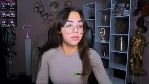 Snapshot of kiki_swan chatting on November 2025 09:30:01 AM kiki_swan online show from November 2025 09:30:01 AM