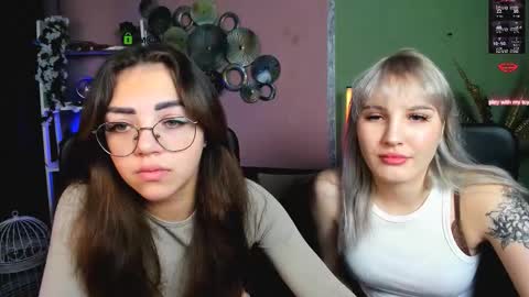 Snapshot of kiki_swan chatting on December 2025 06:55:02 AM kiki_swan online show from December 2025 06:55:02 AM