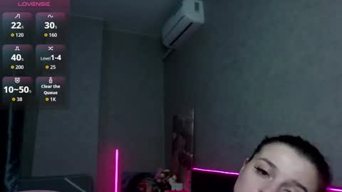 Kiki online show from March 2026 04:10:01 PM