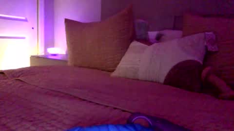 Kiki Chaudhari online show from January 2026 12:36:02 AM