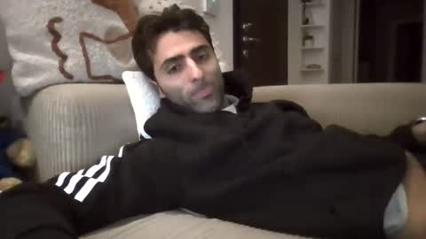 kikkus01 online show from February 2026 10:33:01 PM