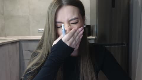 EvaAnna online show from December 2024 12:24:01 AM