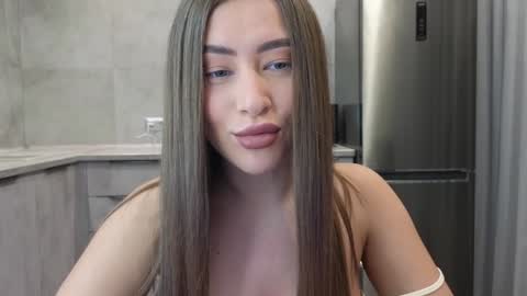 EvaAnna online show from February 2025 08:56:01 PM