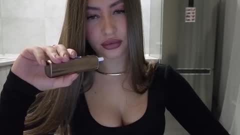 EvaAnna online show from January 2026 06:23:02 PM