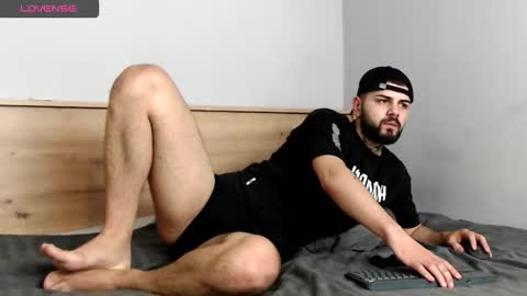 Snapshot of killianvane chatting on October 2025 12:03:01 PM killianvane online show from October 2025 12:03:01 PM