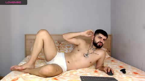 Snapshot of killianvane chatting on October 2025 12:53:02 PM killianvane online show from October 2025 12:53:02 PM