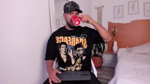 Kilua Muscle guy online show from October 2025 09:38:01 PM