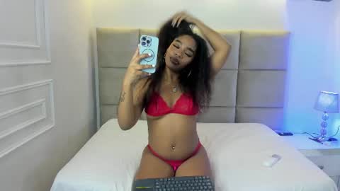 Snapshot of kilyegomez1 chatting on June 2026 03:07:01 AM SHURI LUX online show from June 2026 03:07:01 AM