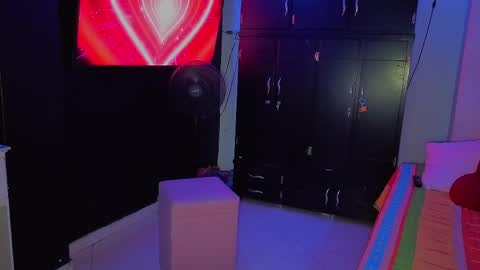 kim_20coliie online show from April 2026 09:32:01 PM