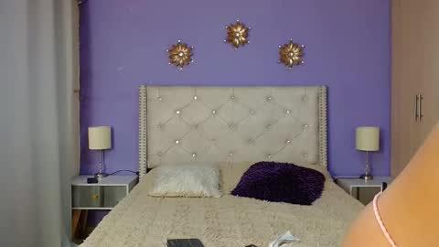 Mia  Kim online show from November 2025 11:45:01 AM